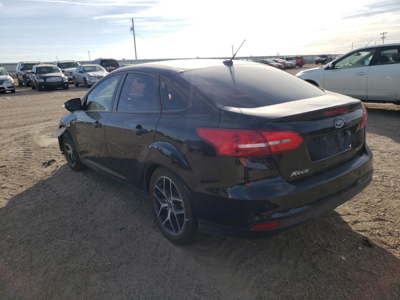 Photo 3 from auction – 2017 FORD FOCUS SEL with VIN 1FADP3H25HL307863