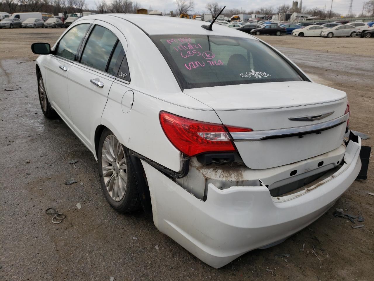 Photo 3 from auction – 2013 CHRYSLER 200 LIMITE with VIN 1C3CCBCG4DN747168
