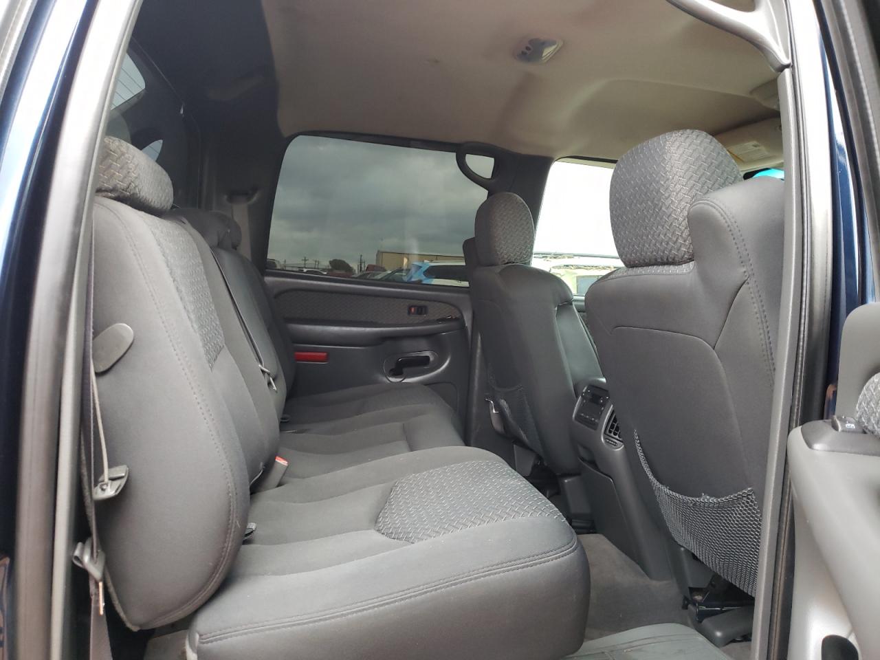Photo 6 from auction – 2004 CHEVROLET AVALANCHE with VIN 3GNEK12T14G142881