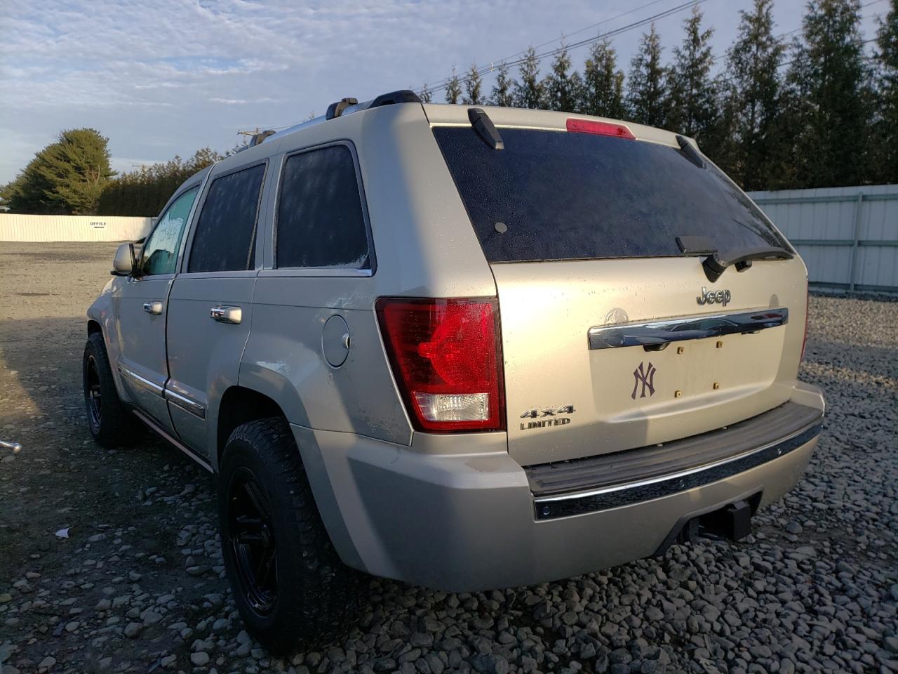 Photo 3 from auction – 2010 JEEP GRAND CHER with VIN 1J4PR5GK5AC111484