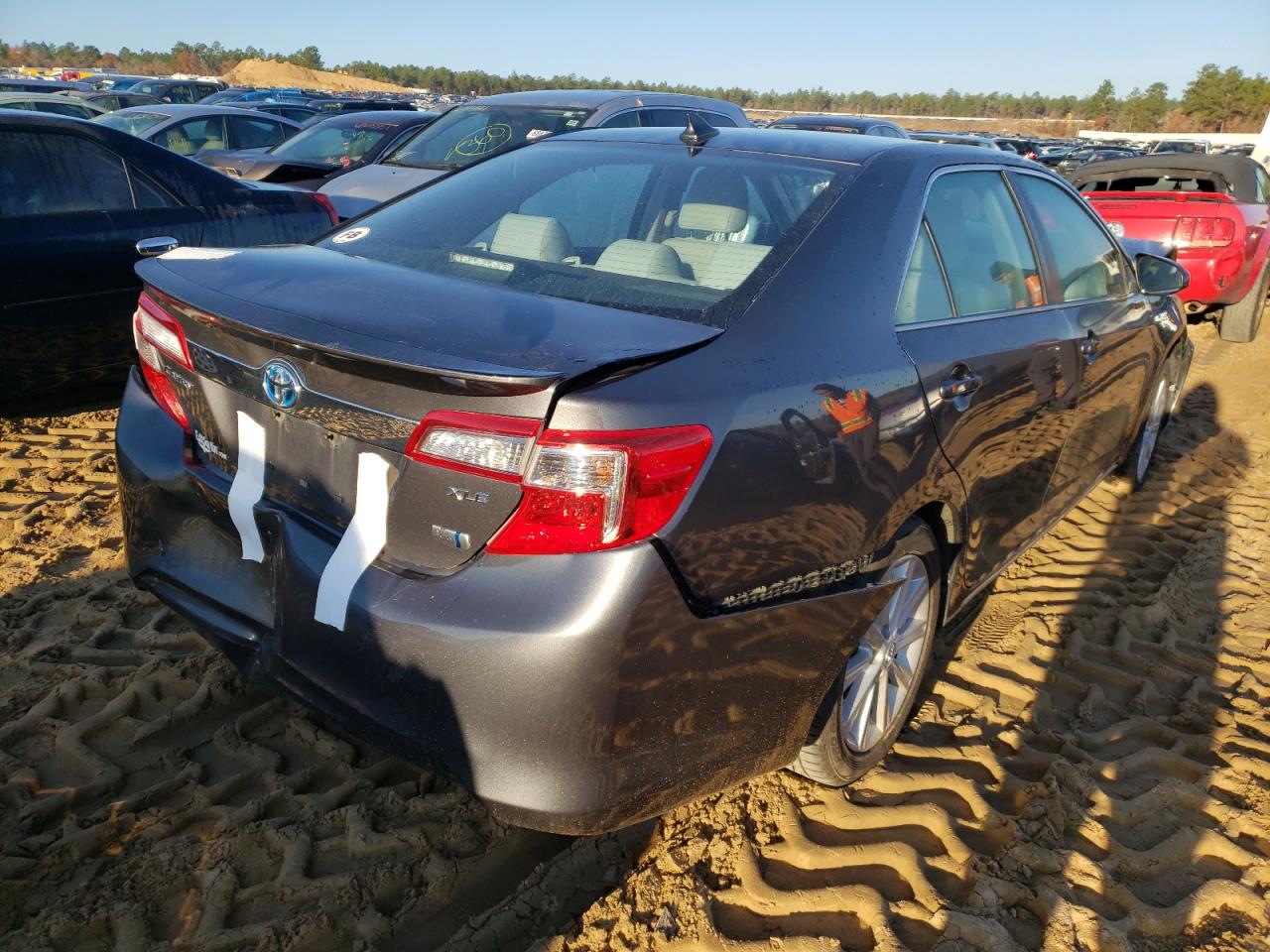 Photo 4 from auction – 2012 TOYOTA CAMRY HYBR with VIN 4T1BD1FKXCU027355