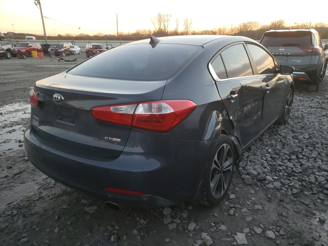Photo 4 from auction – 2014 KIA FORTE EX with VIN KNAFX4A82E5113635