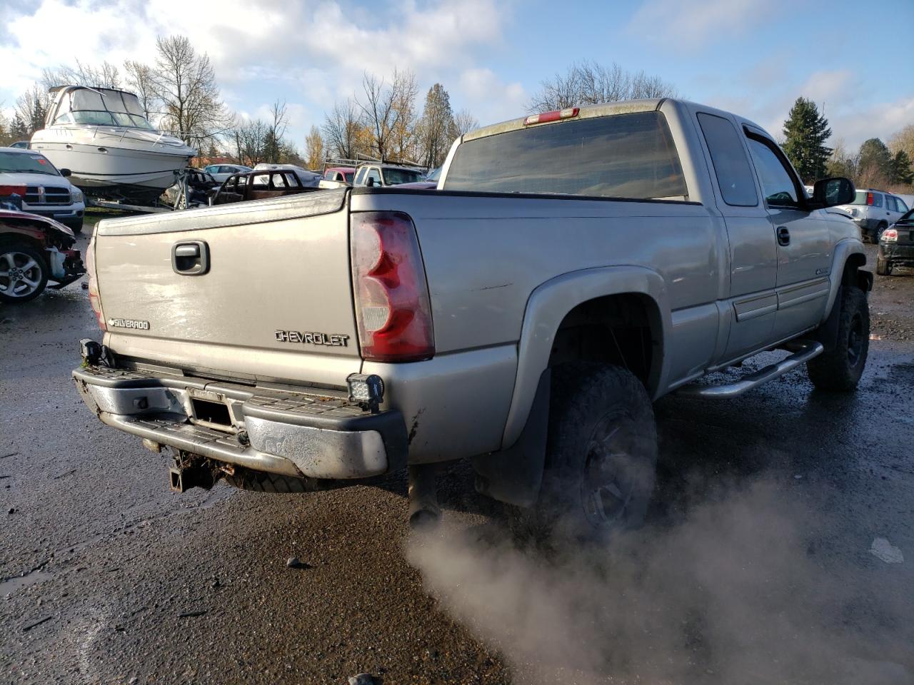 Photo 4 from auction – 2003 CHEVROLET SILVERADO with VIN 1GCHK29UX3E106185