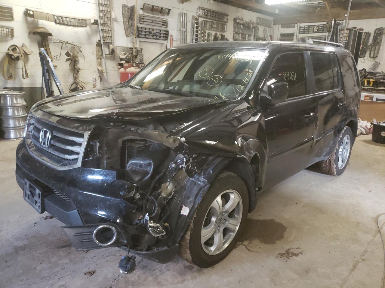 Photo 2 from auction – 2014 HONDA PILOT EXL with VIN 5FNYF4H50EB018225