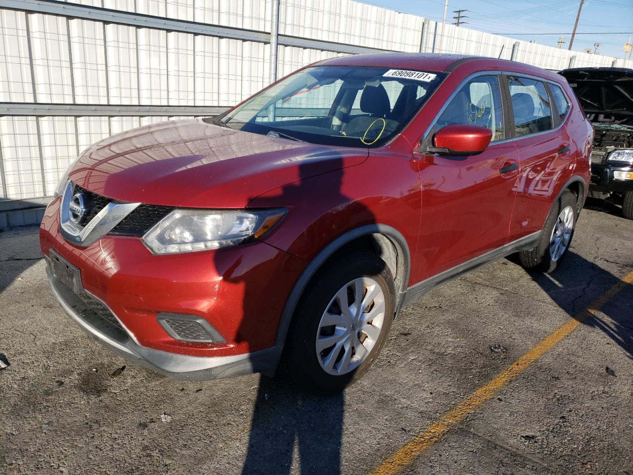 Photo 2 from auction – 2016 NISSAN ROGUE S with VIN KNMAT2MT1GP630171