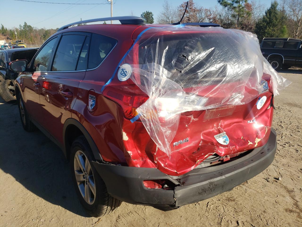 Photo 3 from auction – 2015 TOYOTA RAV4 XLE with VIN 2T3WFREV2FW163741