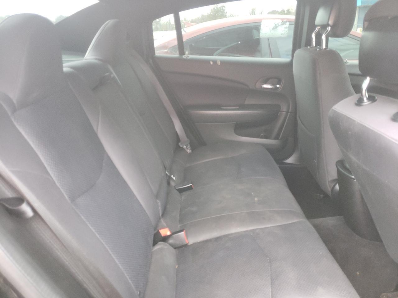 Photo 6 from auction – 2014 CHRYSLER 200 with VIN 1C3CCBAB9EN208554