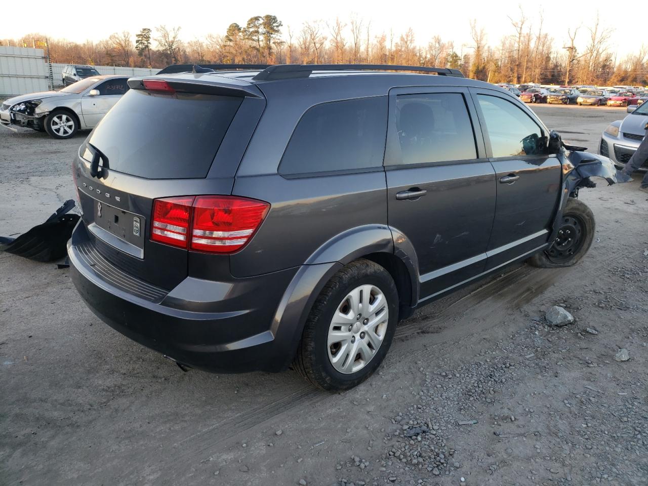 Photo 4 from auction – 2016 DODGE JOURNEY SE with VIN 3C4PDCAB3GT212439