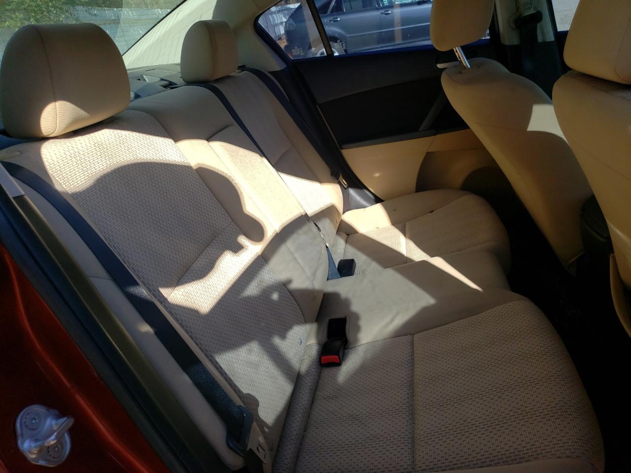 Photo 6 from auction – 2010 MAZDA 3 I with VIN JM1BL1SF8A1230453