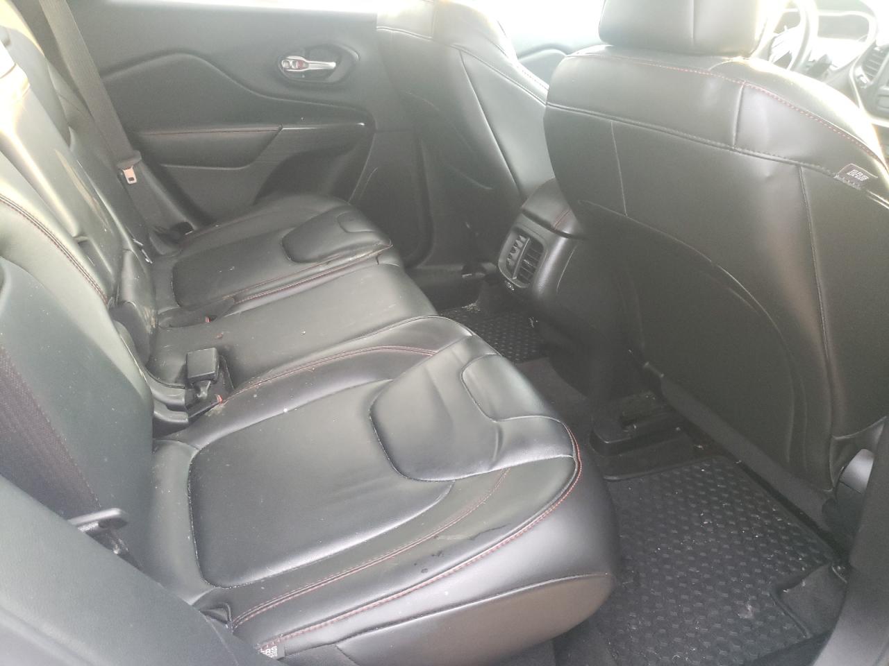 Photo 6 from auction – 2015 JEEP CHEROKEE T with VIN 1C4PJMBS6FW654301