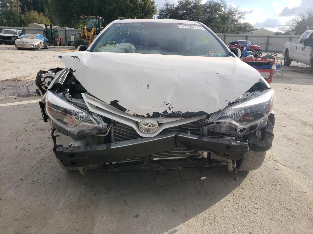 Photo 9 from auction – 2015 TOYOTA COROLLA EC with VIN 5YFBPRHE6FP202137