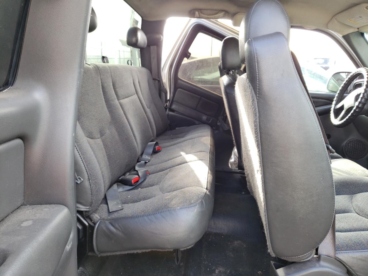 Photo 6 from auction – 2003 CHEVROLET SILVERADO with VIN 2GCEC19V131272051
