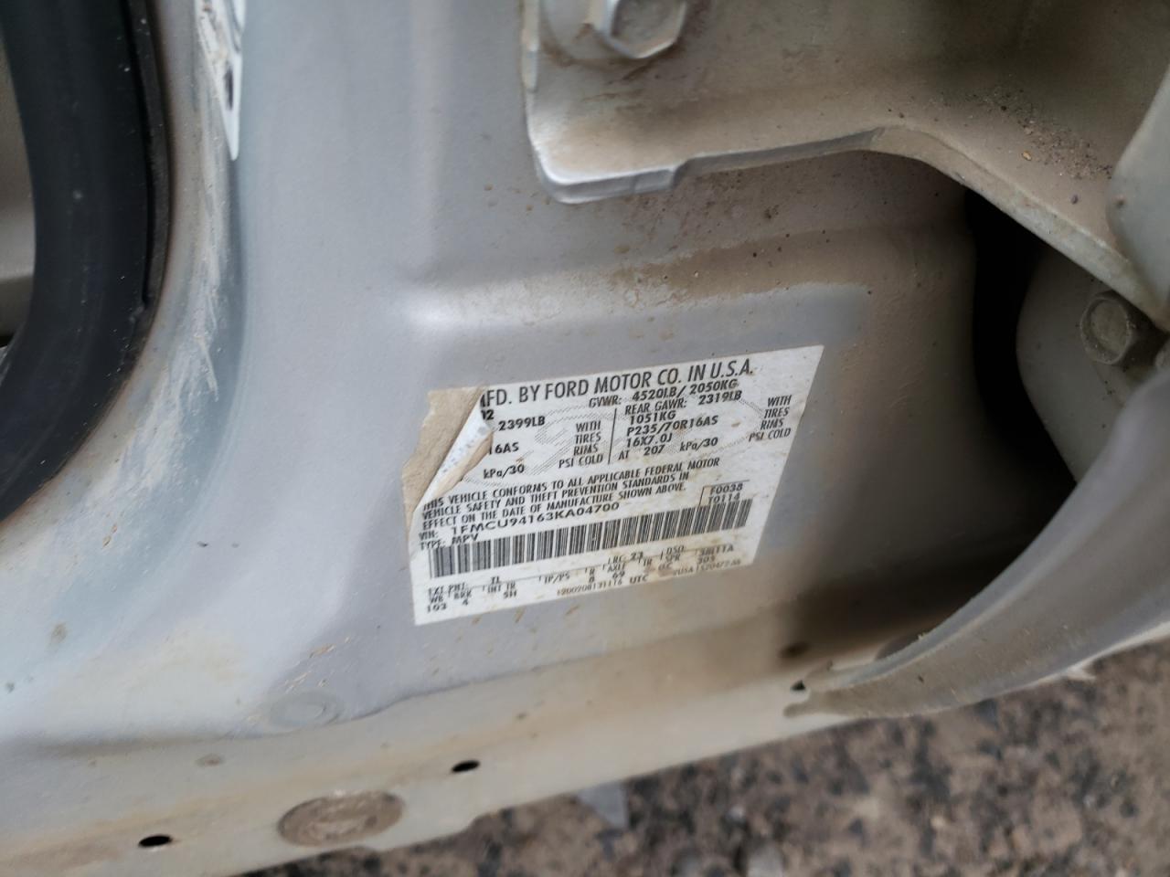 Photo 10 from auction – 2003 FORD ESCAPE LIM with VIN 1FMCU94163KA04700