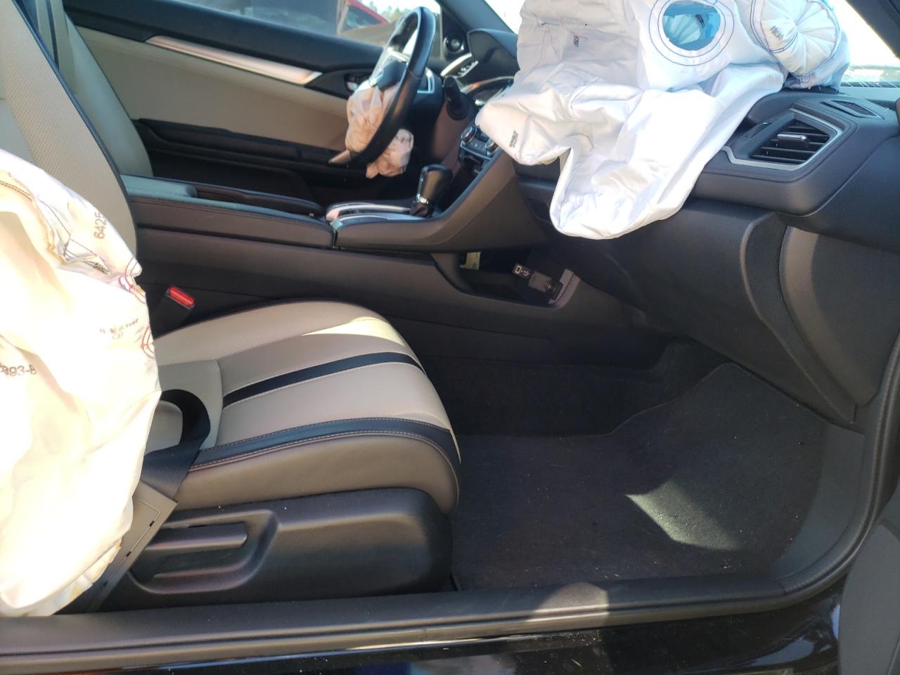 Zdjęcie 5 z aukcji – 2017 HONDA CIVIC z VIN 2HGFC3B72HH362059