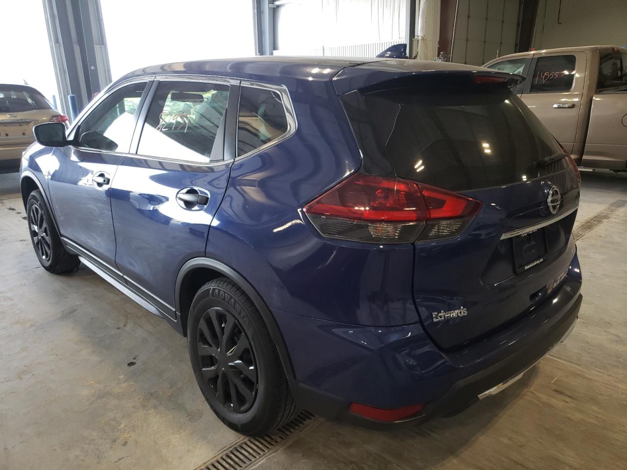Photo 3 from auction – 2018 NISSAN ROGUE S with VIN KNMAT2MV7JP547983