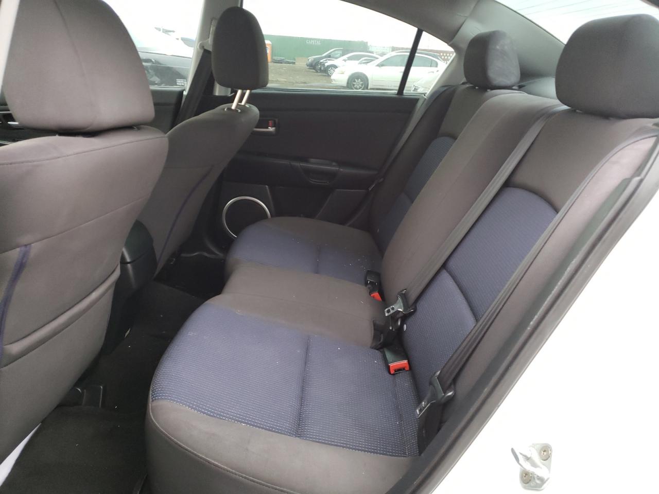 Photo 6 from auction – 2004 MAZDA 3 S with VIN JM1BK323641121983