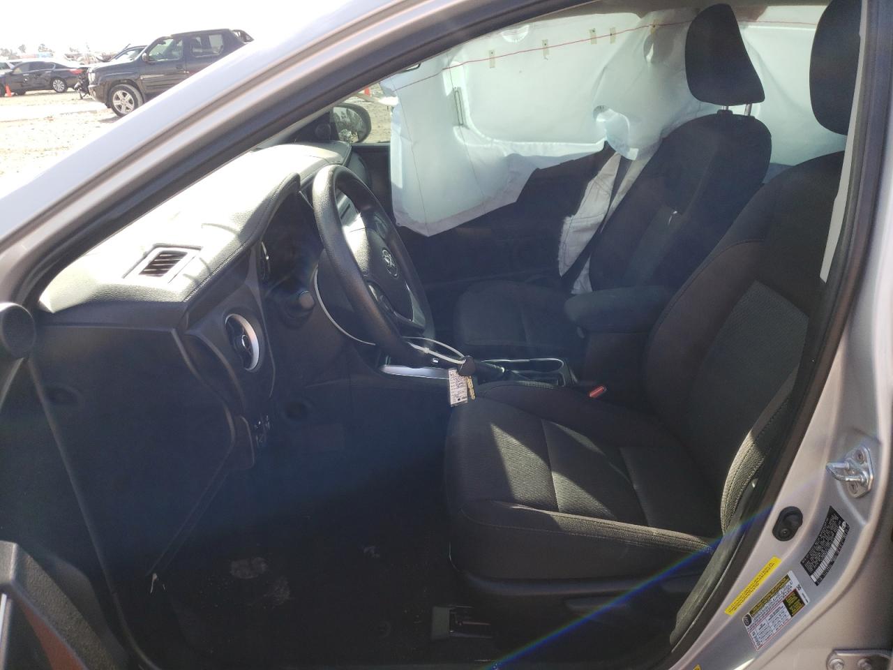 Photo 5 from auction – 2018 TOYOTA COROLLA L with VIN 5YFBURHE8JP752814