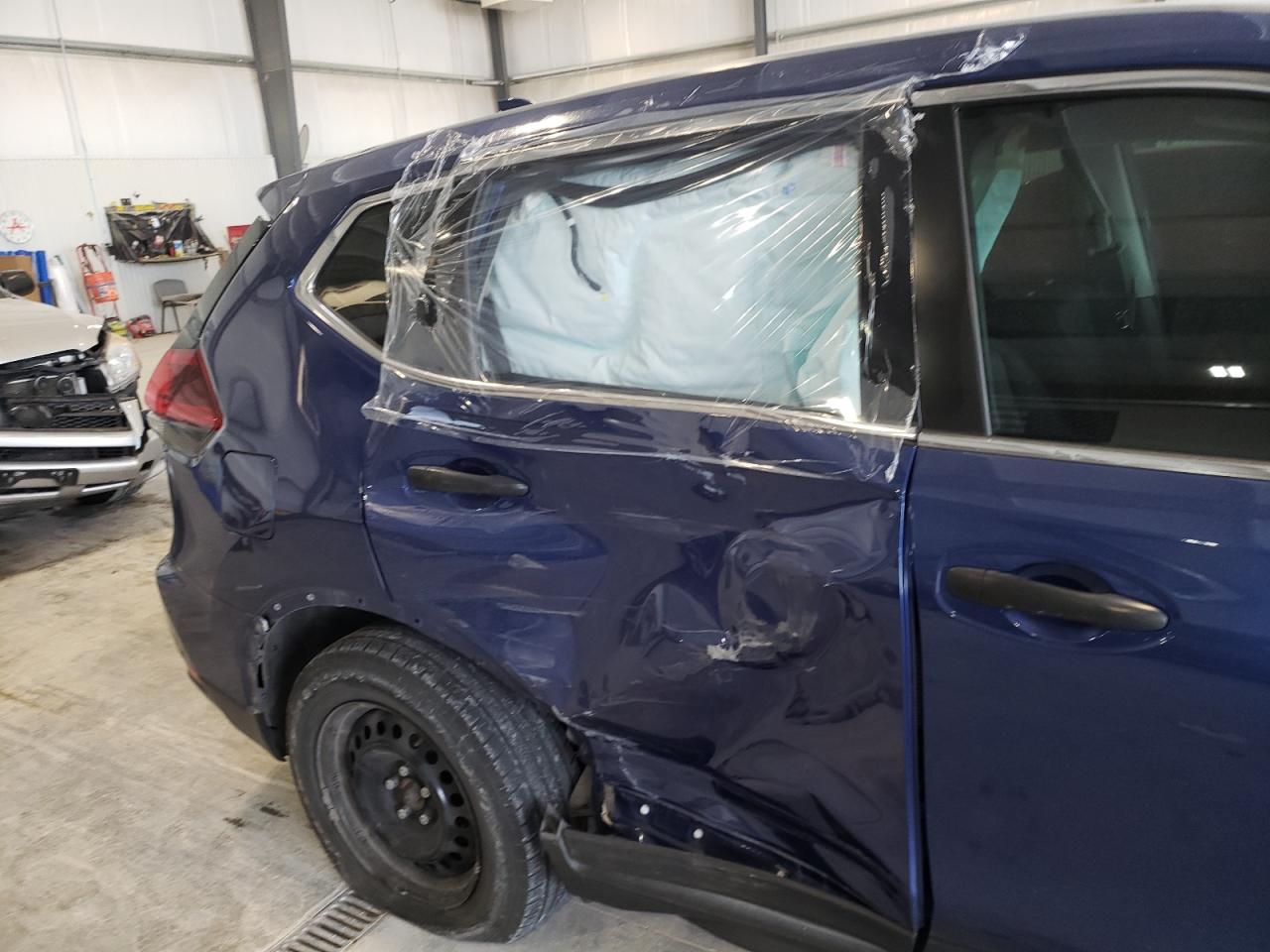 Photo 9 from auction – 2018 NISSAN ROGUE S with VIN KNMAT2MV7JP547983