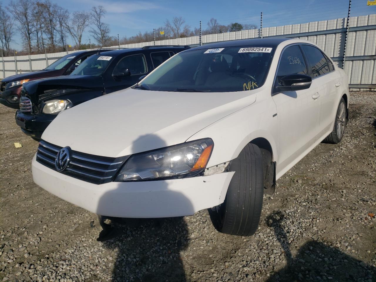 Photo 2 from auction – 2015 VOLKSWAGEN PASSAT SE with VIN 1VWBT7A32FC029831