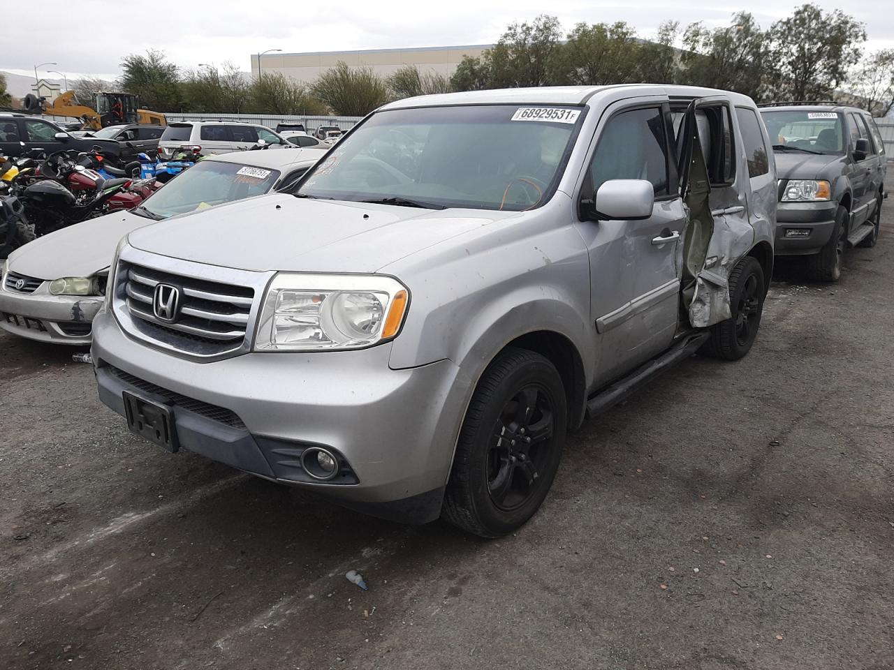 Photo 2 from auction – 2012 HONDA PILOT EX with VIN 5FNYF3H44CB021725