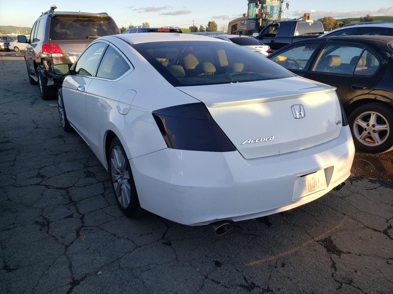 Photo 3 from auction – 2010 HONDA ACCORD EXL with VIN 1HGCS2B86AA001768