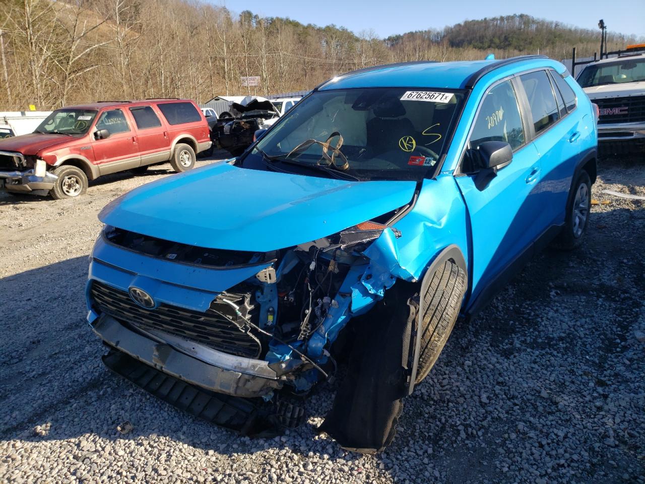 Photo 2 from auction – 2019 TOYOTA RAV4 LE with VIN 2T3H1RFVXKW052094