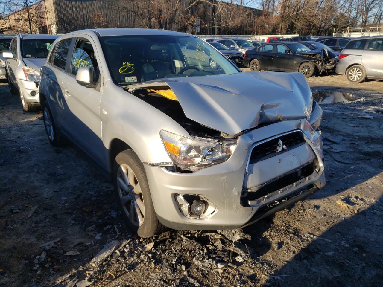 MITSUBISHI OUTLANDER 2013 with VIN 4A4AR4AU6DE013338 - Photo from auction