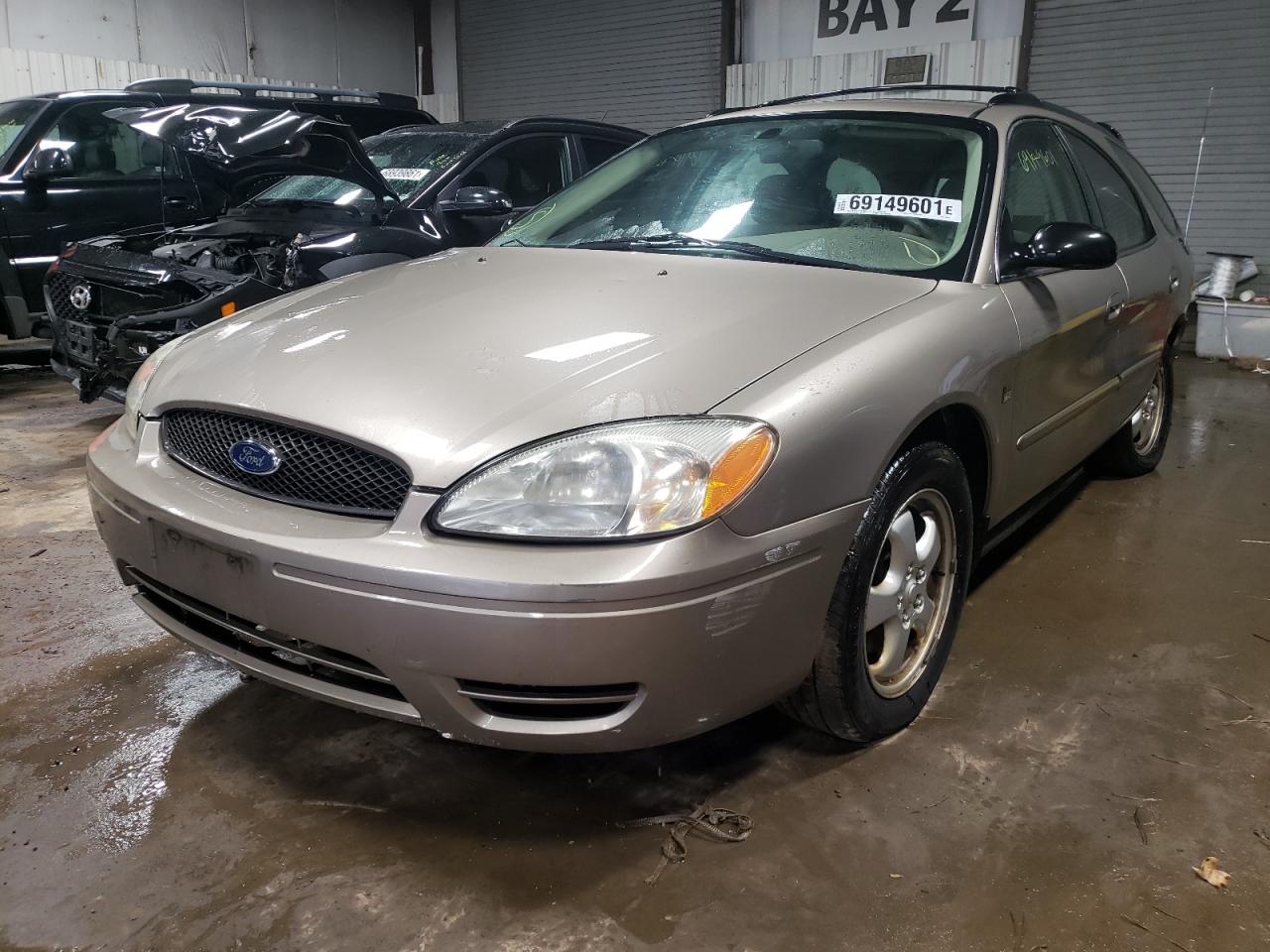 Photo 2 from auction – 2004 FORD TAURUS SE with VIN 1FAFP58S44A190934