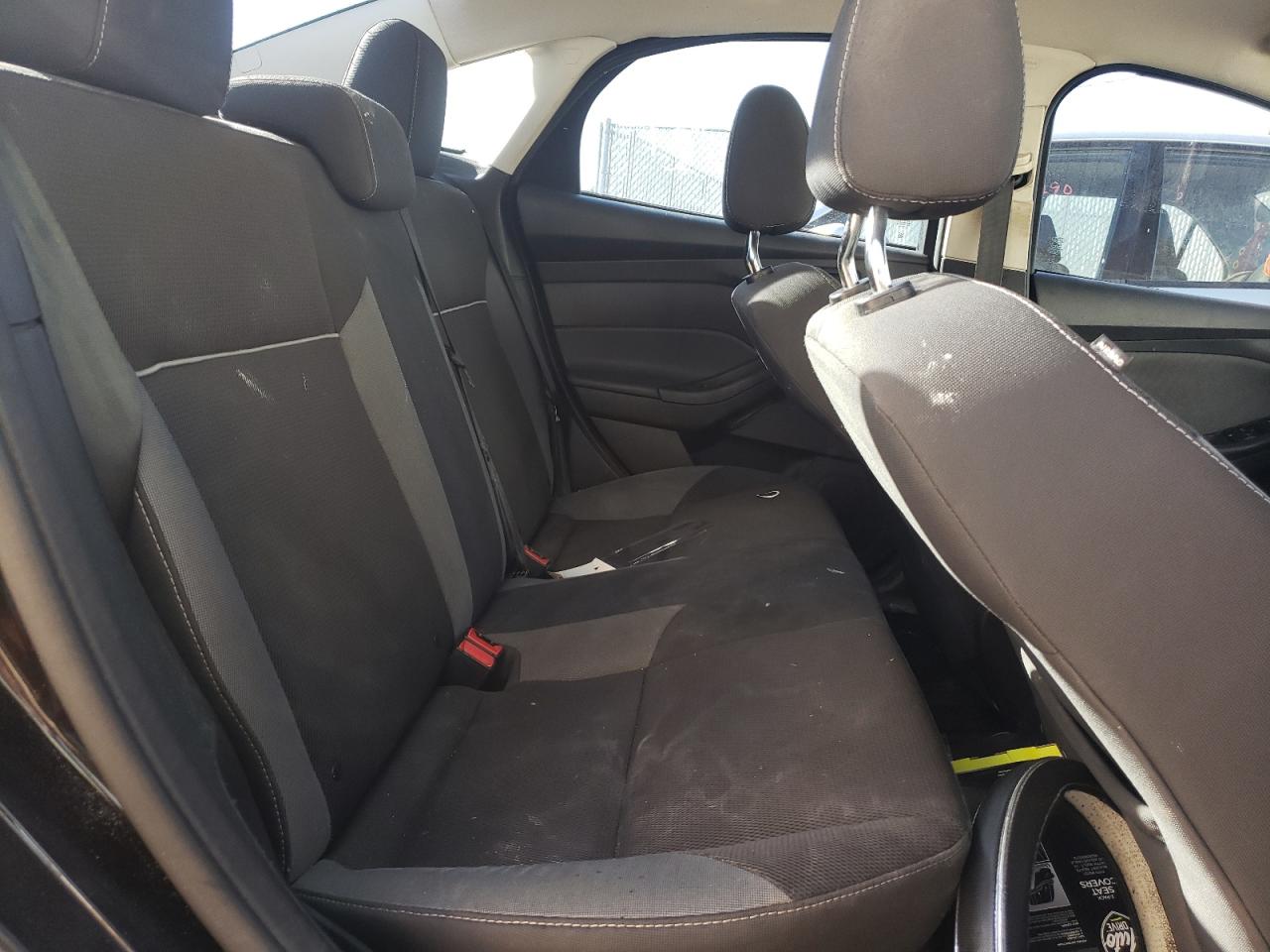 Photo 6 from auction – 2012 FORD FOCUS SE with VIN 1FAHP3F2XCL387531