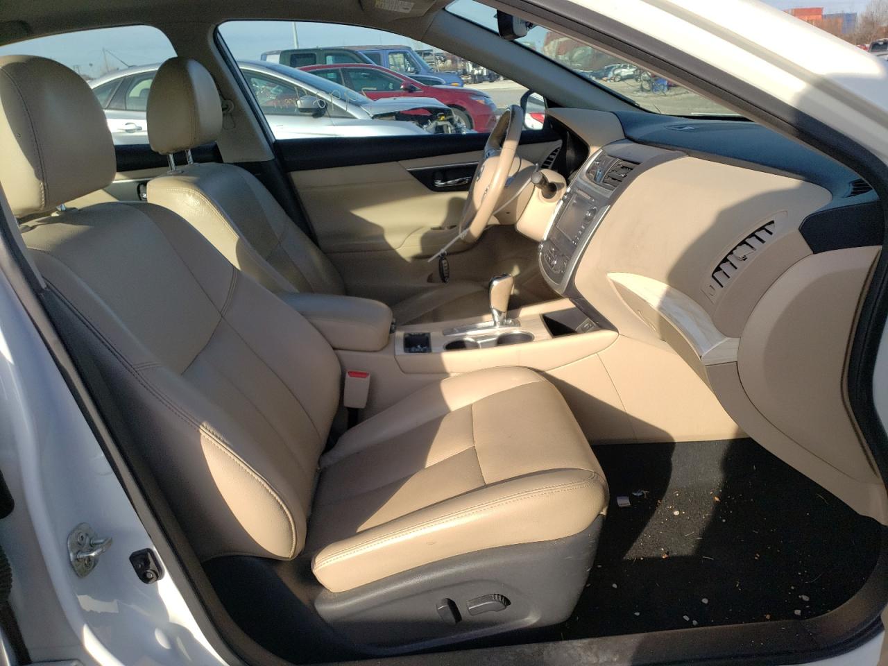 Photo 5 from auction – 2017 NISSAN ALTIMA 2.5 with VIN 1N4AL3AP1HC491851