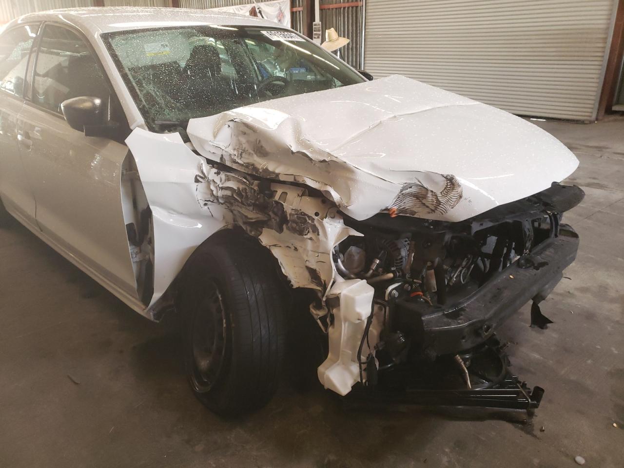 Photo 9 from auction – 2014 VOLKSWAGEN JETTA with VIN 3VW2K7AJXEM334217