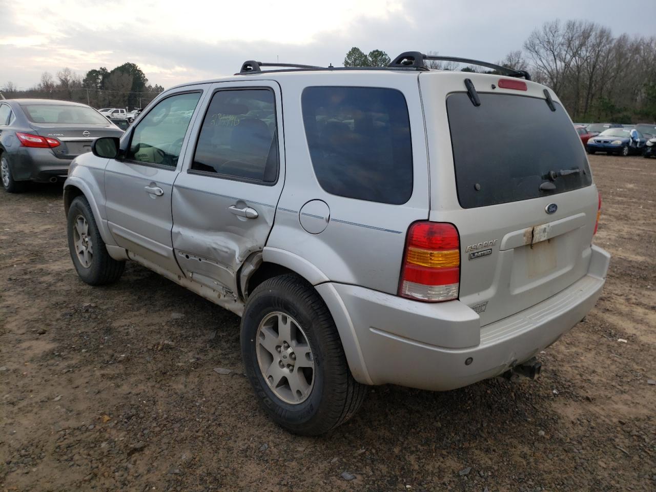 Photo 3 from auction – 2003 FORD ESCAPE LIM with VIN 1FMCU94163KA04700