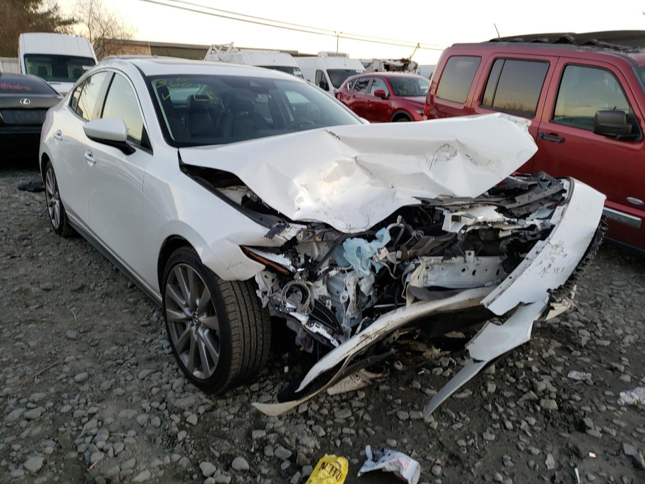 MAZDA 3 PREMIUM 2020 with VIN 3MZBPBEMXLM117174 - Photo from auction