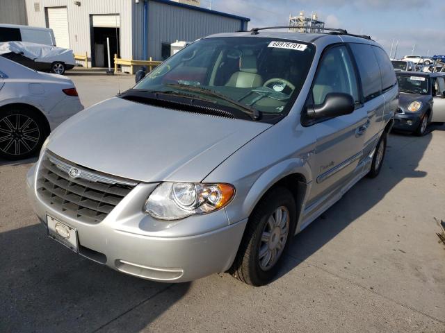 Photo 2 from auction – 2007 CHRYSLER TOWN & COU with VIN 2A4GP54L57R135478