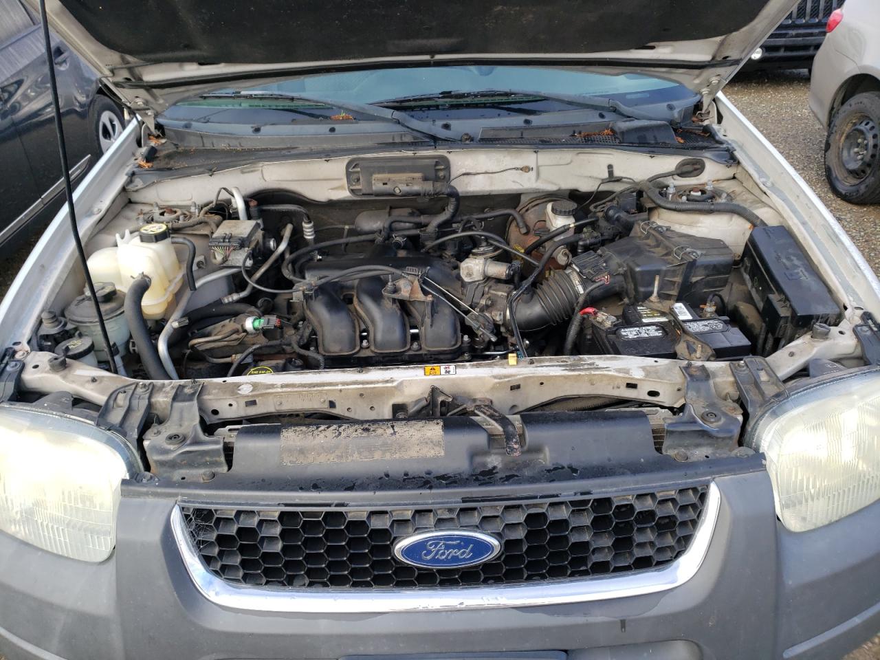 Photo 7 from auction – 2004 FORD ESCAPE XLT with VIN 1FMCU93194KB22114