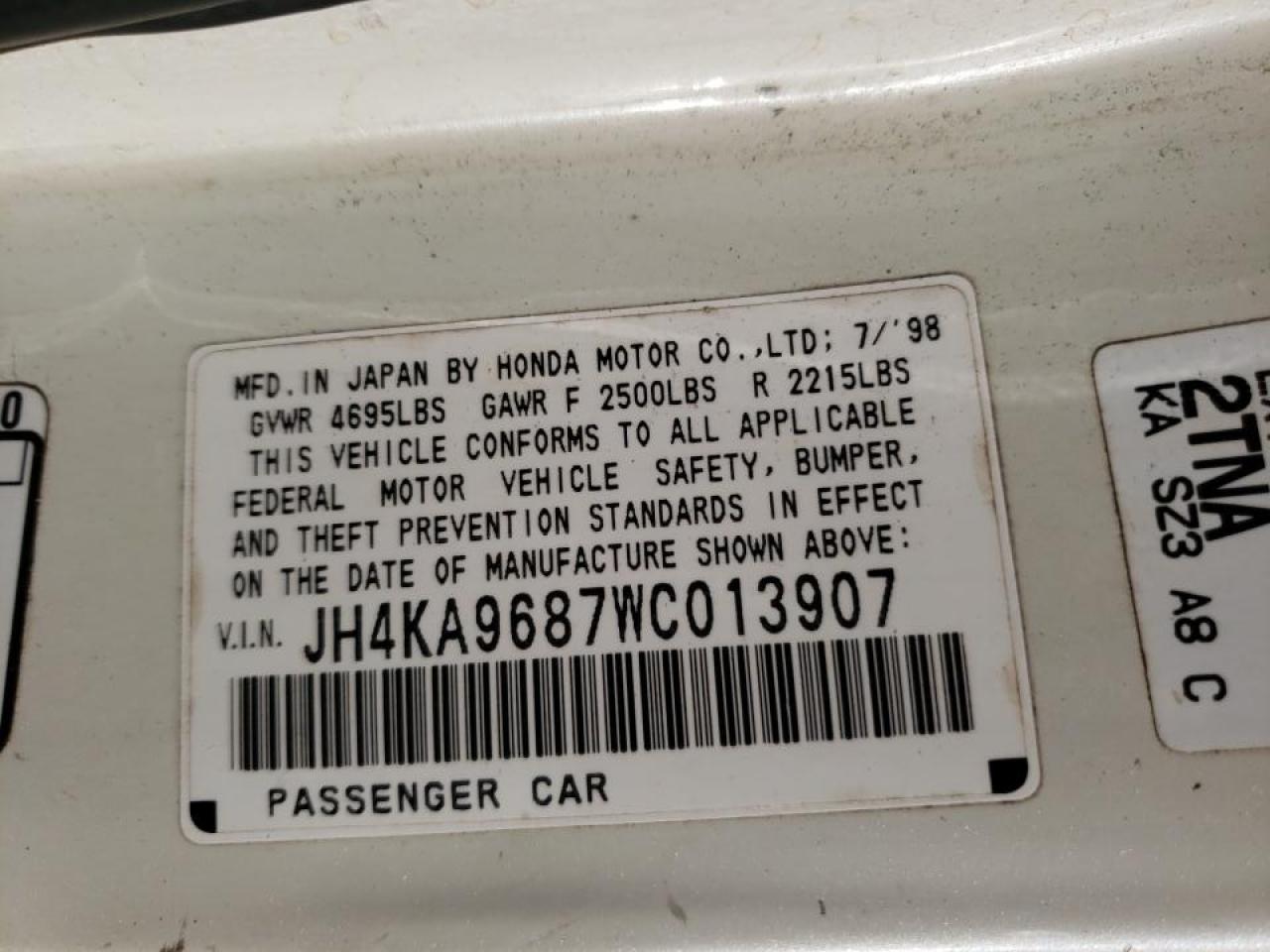 Photo 10 from auction – 1998 ACURA 3.5RL SE with VIN JH4KA9687WC013907