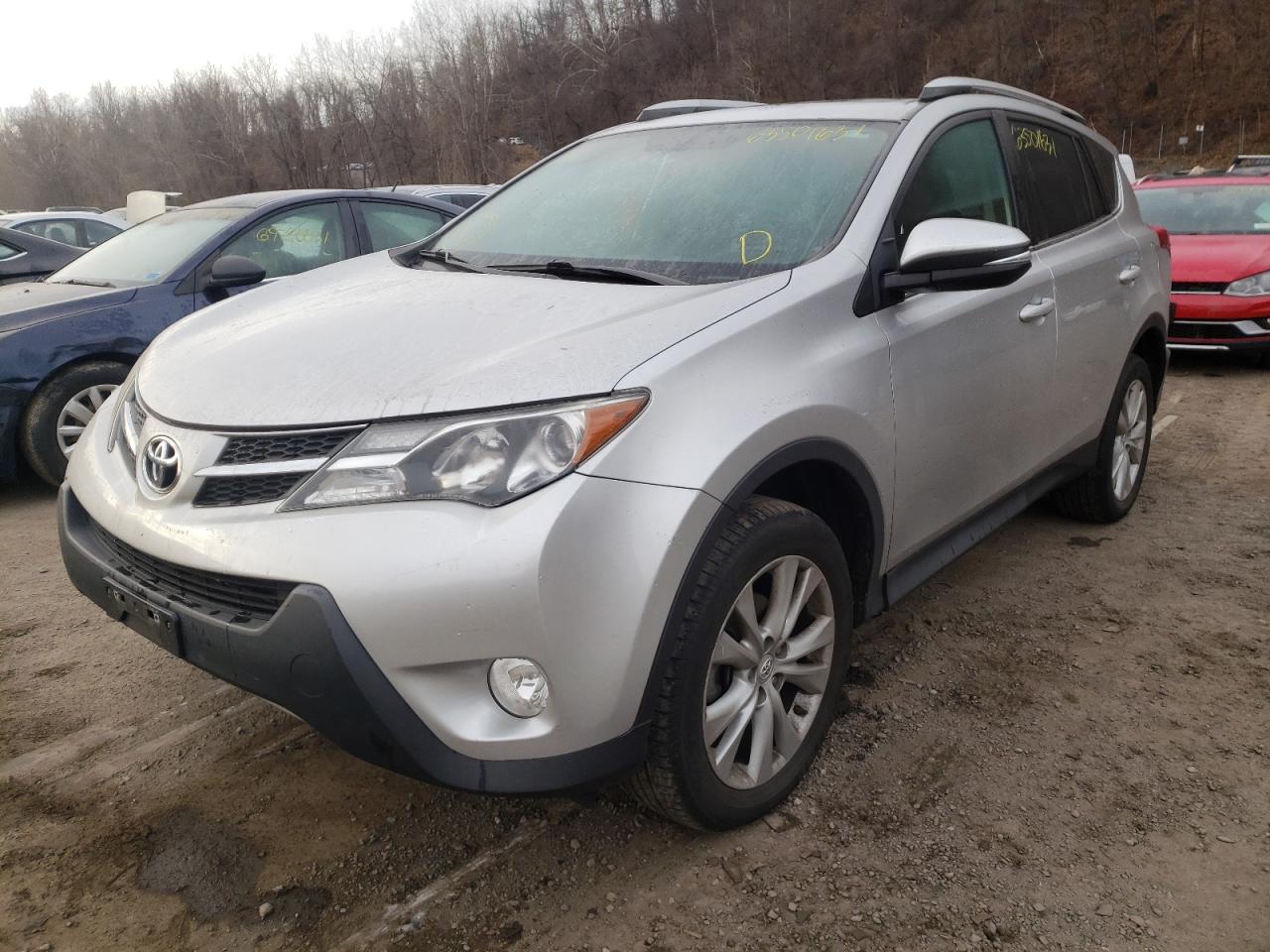 Photo 2 from auction – 2015 TOYOTA RAV4 LIMIT with VIN 2T3DFREV4FW323464