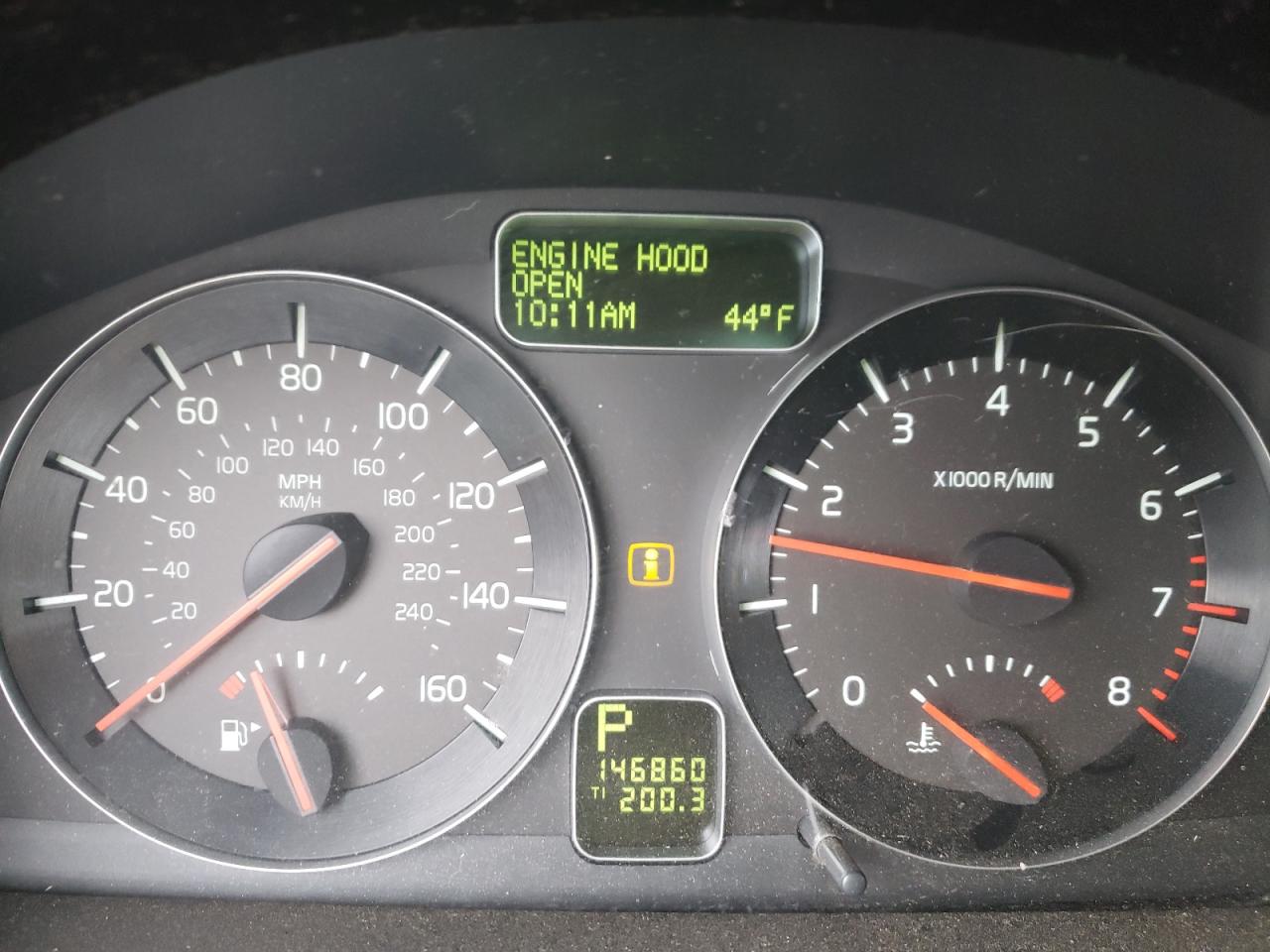 Photo 8 from auction – 2008 VOLVO C70 T5 with VIN YV1MC67238J045047