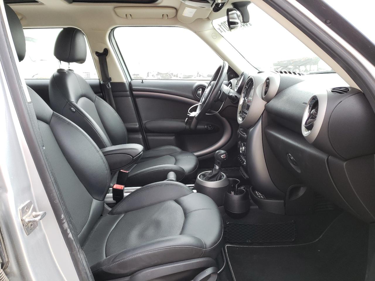 Photo 5 from auction – 2012 MINI COOPER S C with VIN WMWZC5C50CWL56725