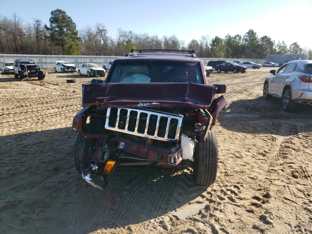 Photo 9 from auction – 2007 JEEP COMMANDER with VIN 1J8HG58237C553485