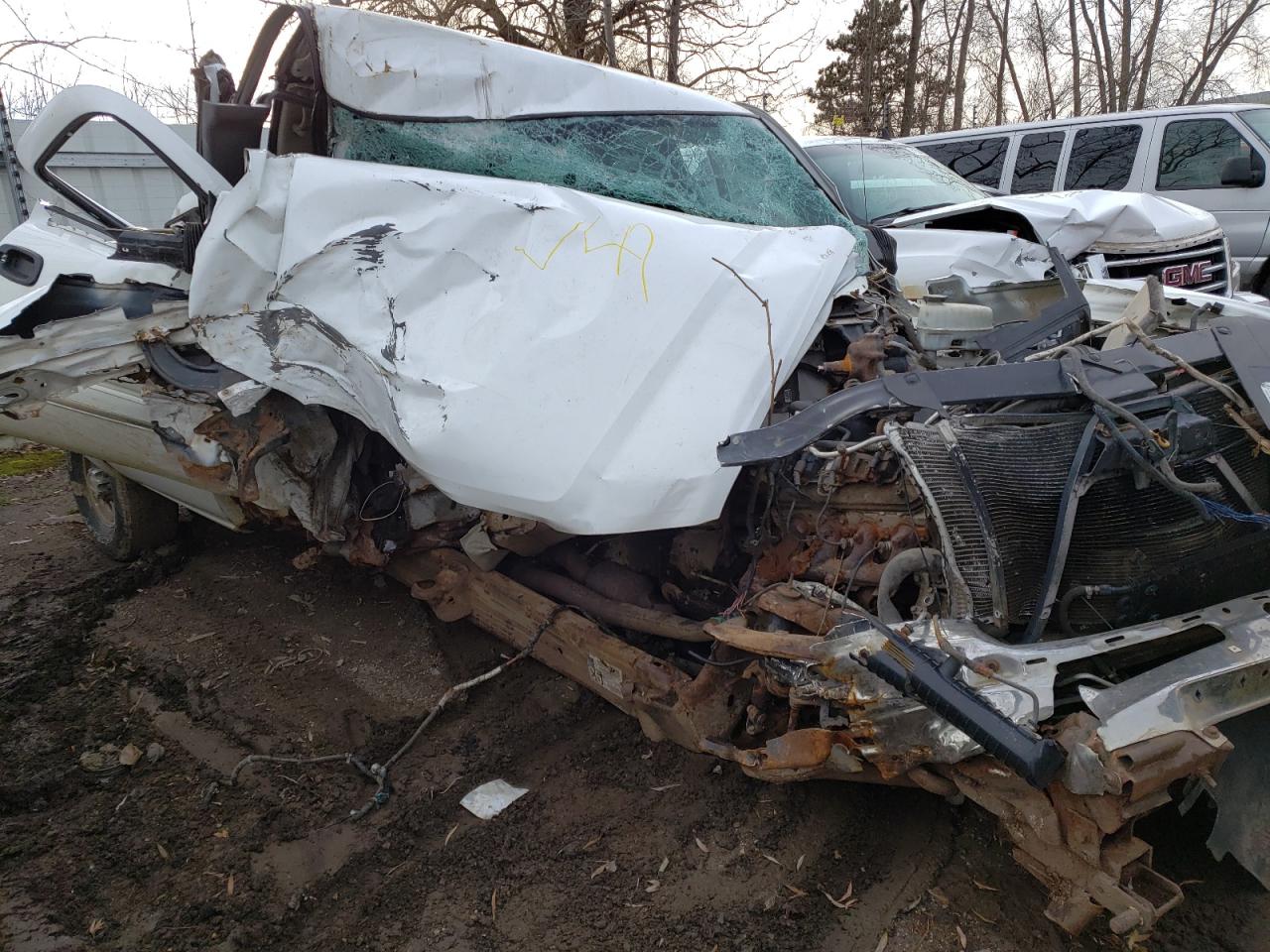 Photo 9 from auction – 2004 CHEVROLET SILVERADO with VIN 1GCHK29U34E106661