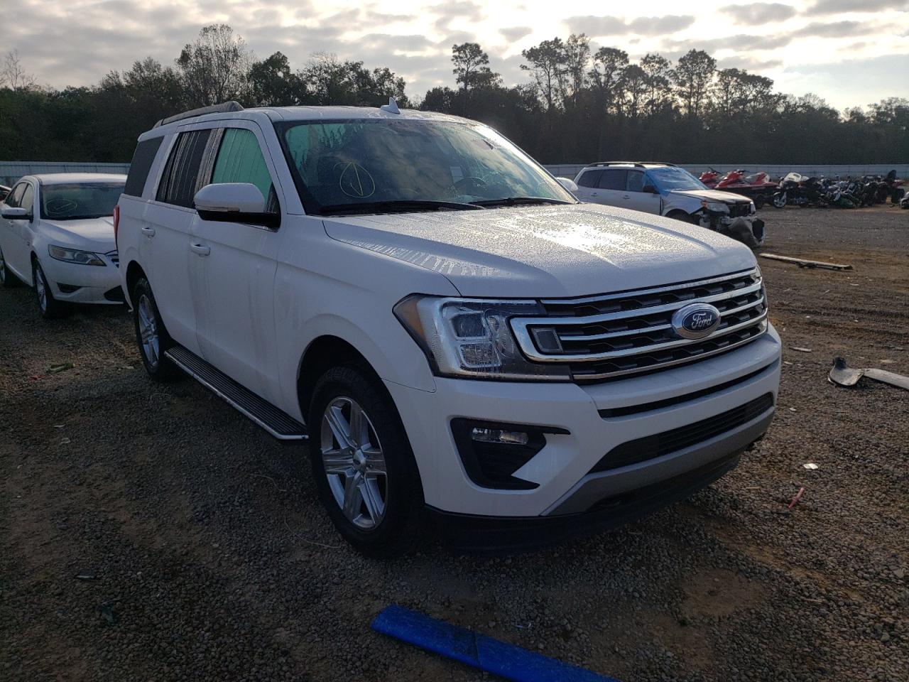 FORD EXPEDITION 2019 with VIN 1FMJU1JT2KEA75095 - Photo from auction