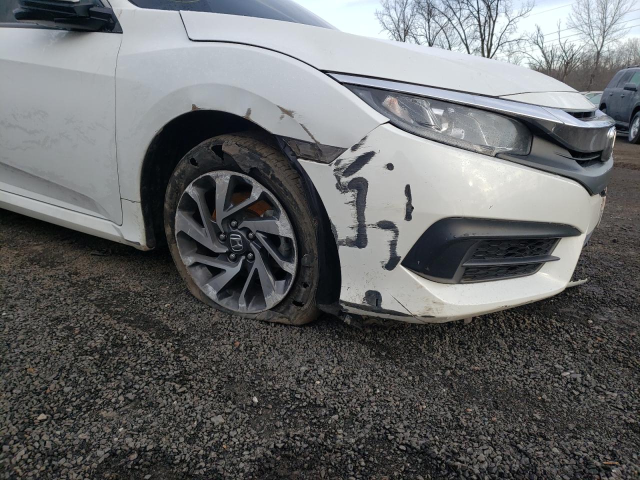 Photo 9 from auction – 2018 HONDA CIVIC EX with VIN 2HGFC2F72JH509698