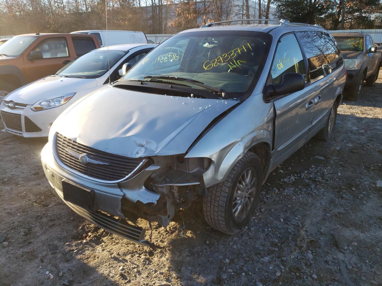 Photo 2 from auction – 2003 CHRYSLER TOWN & COU with VIN 2C8GT64L63R208499