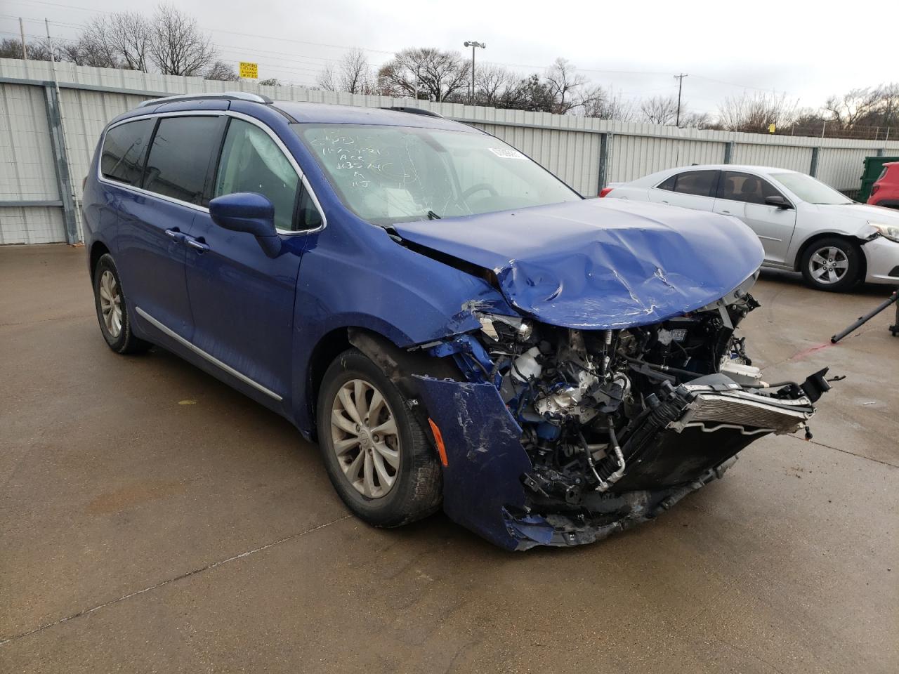 CHRYSLER PACIFICA T 2019 with VIN 2C4RC1BG7KR613174 - Photo from auction