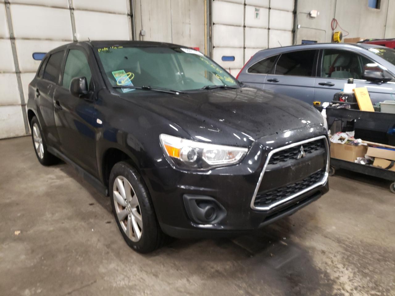 MITSUBISHI OUTLANDER 2013 with VIN 4A4AR3AUXDE022943 - Photo from auction