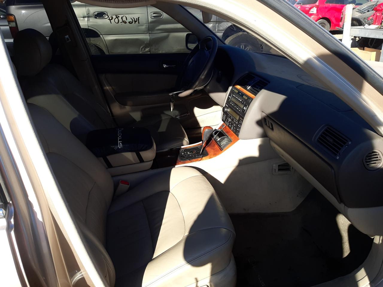 Photo 5 from auction – 1998 LEXUS LS 400 with VIN JT8BH28F1W0122251