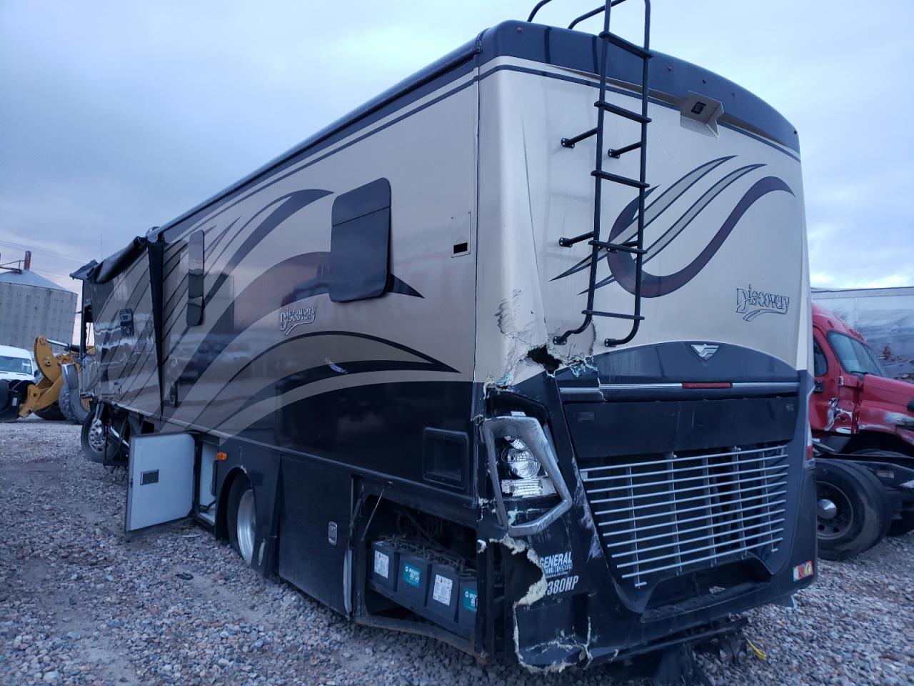 Photo 3 from auction – 2015 OTHER MOTORHOME with VIN 4UZACGCY5FCHA8526