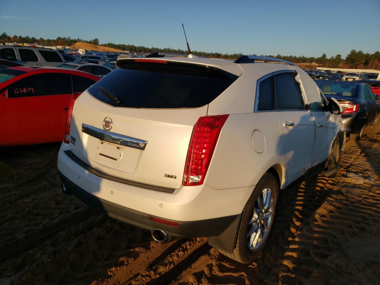 Photo 4 from auction – 2014 CADILLAC SRX PERFOR with VIN 3GYFNCE39ES611610