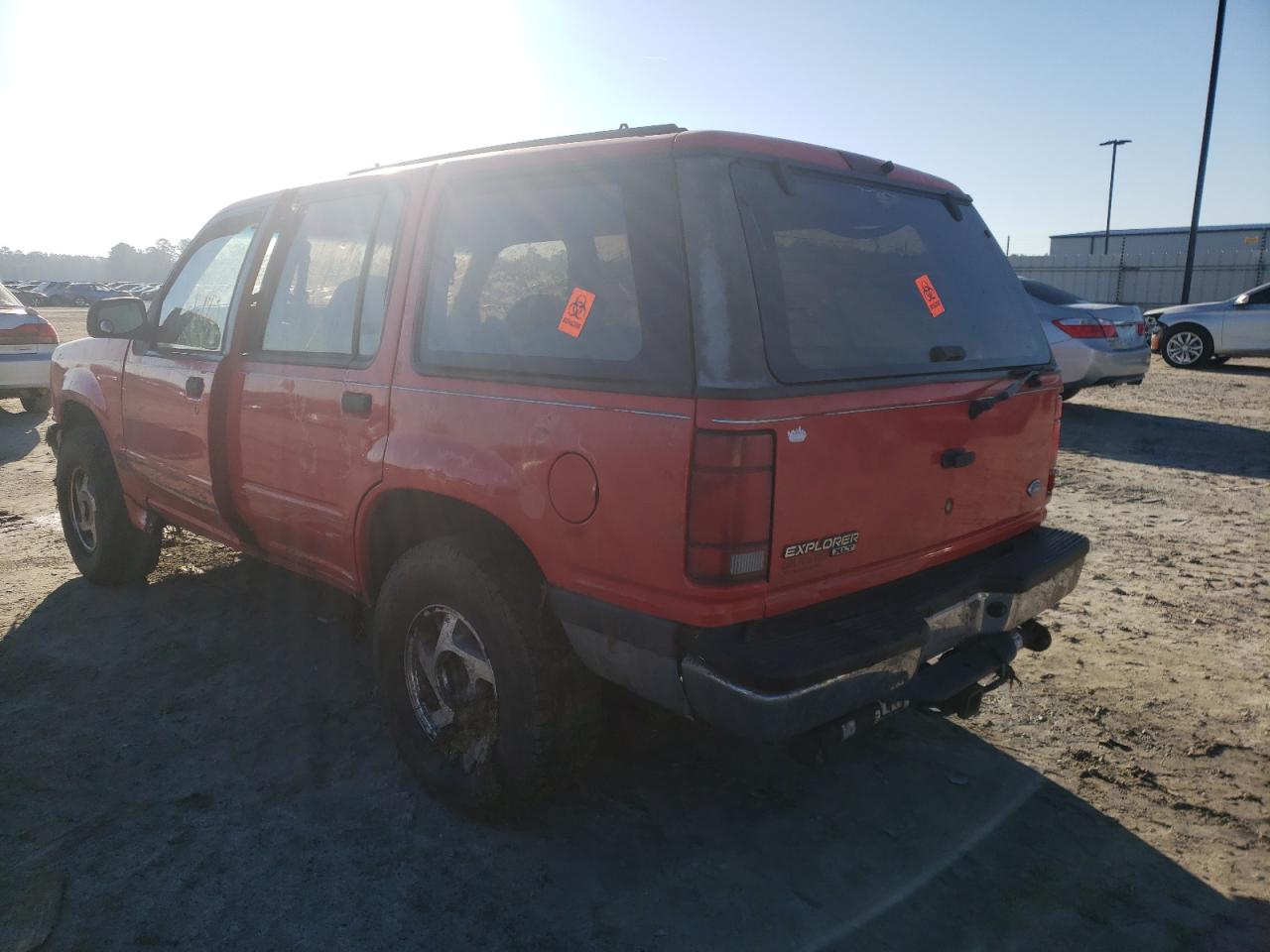 Photo 3 from auction – 1994 FORD EXPLORER with VIN 1FMDU34X4RUC52138